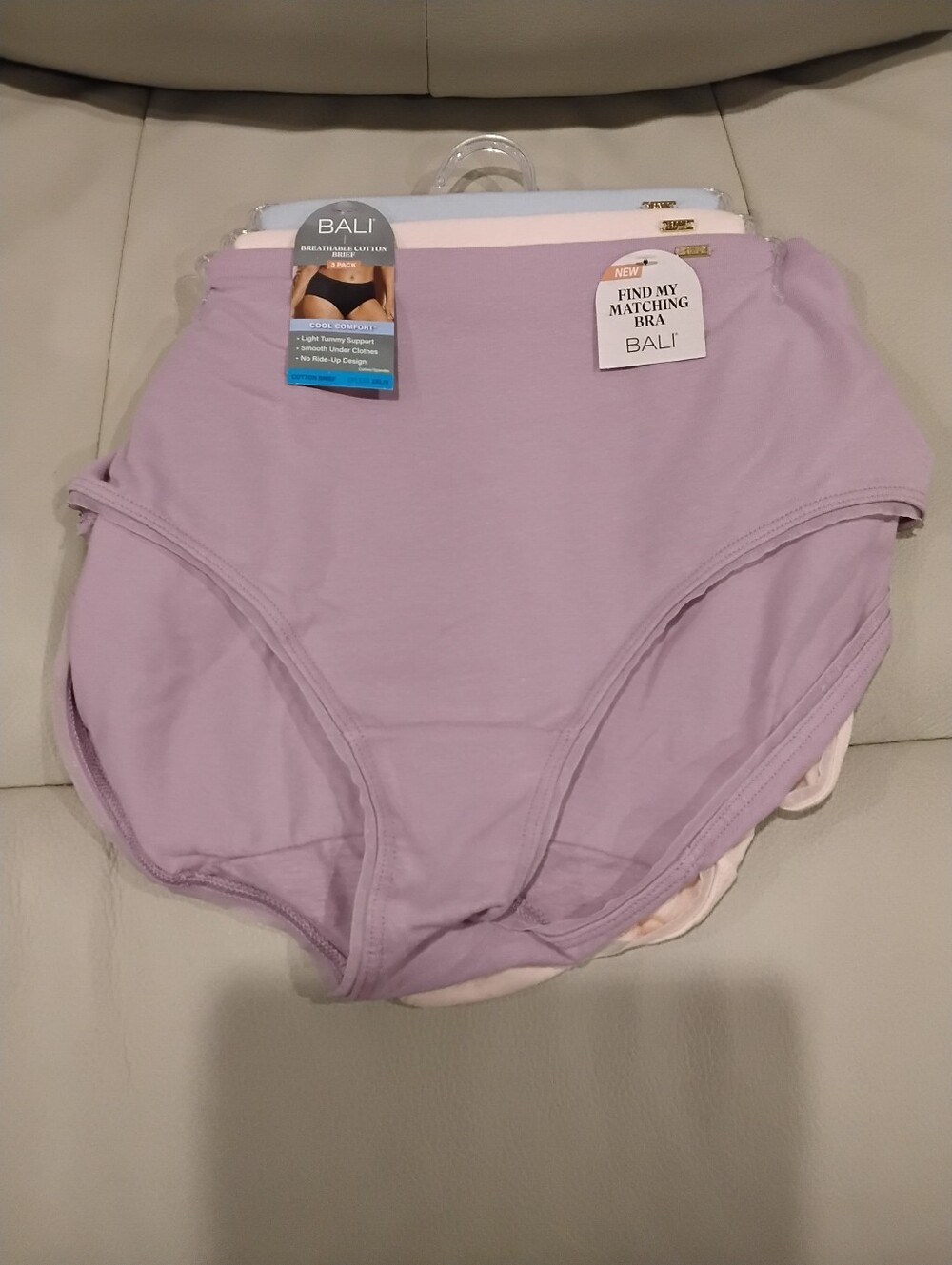 NWT 2XL/9 - 3 Pack Of Bali Brief Panties Firm Price